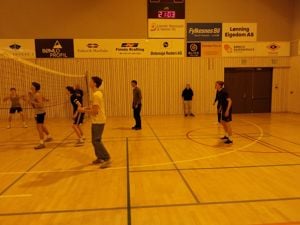 Volleyballaget til maritime fag i aksjon